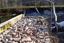 Materiali per arginare i fiumi